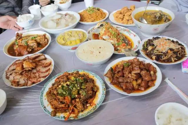 云南农村“八大碗”,经久不衰的美食经典!你吃了几碗？