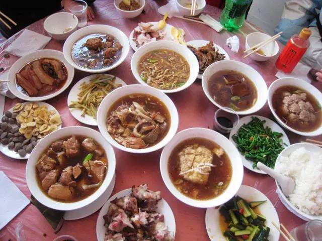 云南农村“八大碗”,经久不衰的美食经典!你吃了几碗？