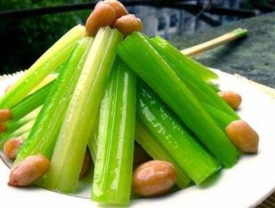 得了高血压后，长期吃芹菜能降血压？看看医生是怎么解释的