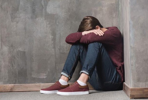 心理医生：这6个易被忽视的迹象，可能是抑郁症的征兆