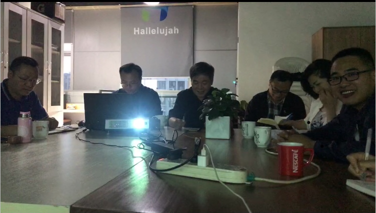 认真总结  虚心学习  拓展思路  加快关爱老人脚步