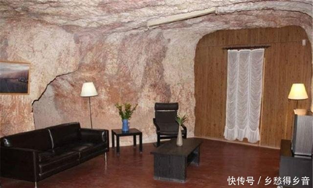 欣赏/这个小镇,全村人都住在地下,地面竟没人居住!