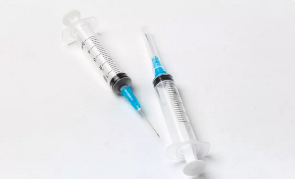 放血听起来太可怕？看委中穴“抽血”如何治疗急性腰痛