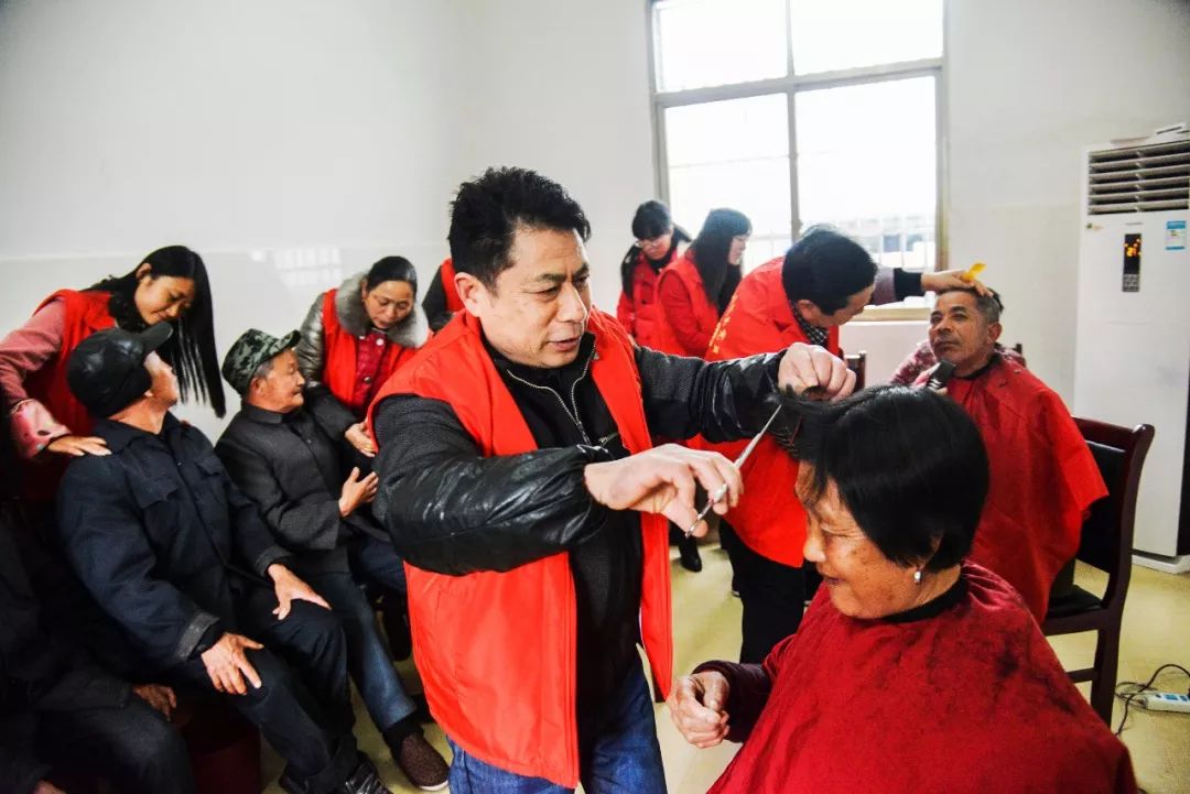 四川：遂宁推广“时间银行”互助养老模式